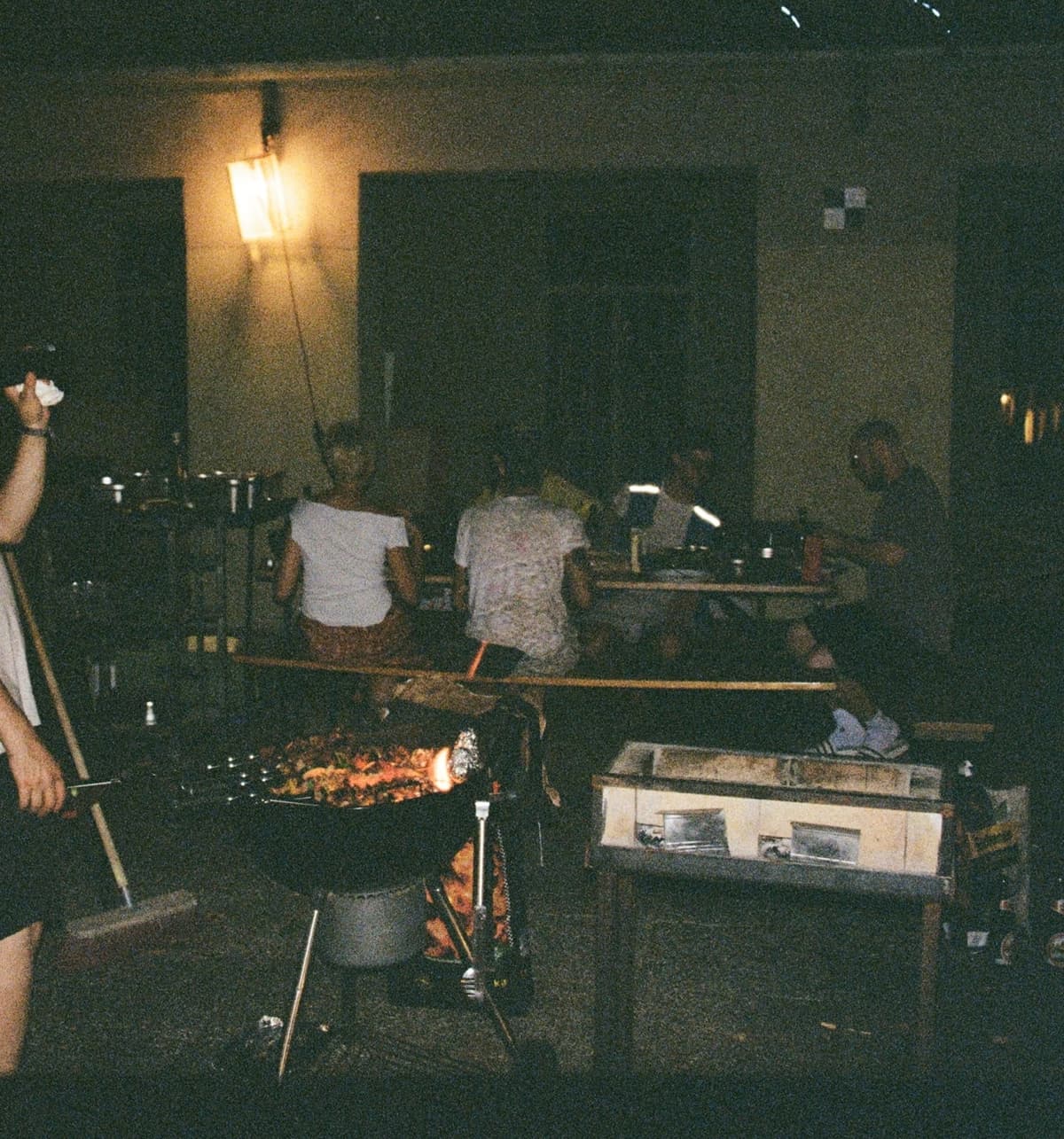 DER ERSTE GRILLABEND IM NEUEN LAGER