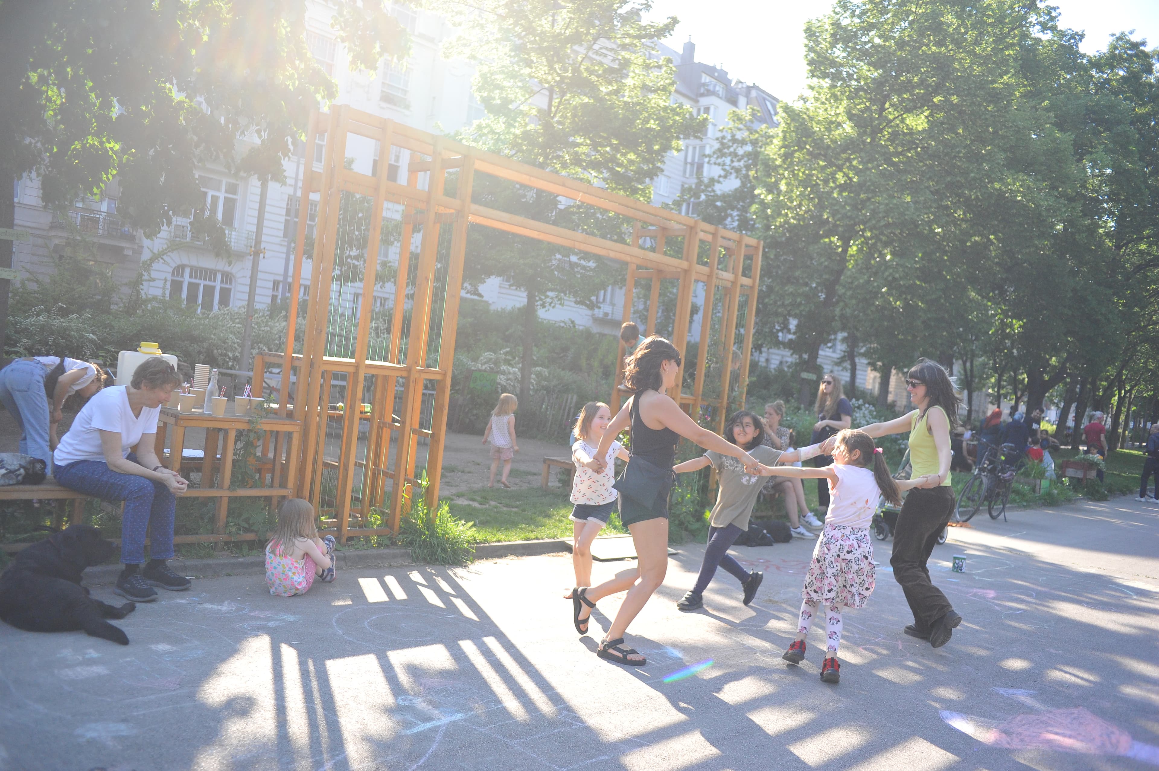 Sitztribüne am Alsergarten